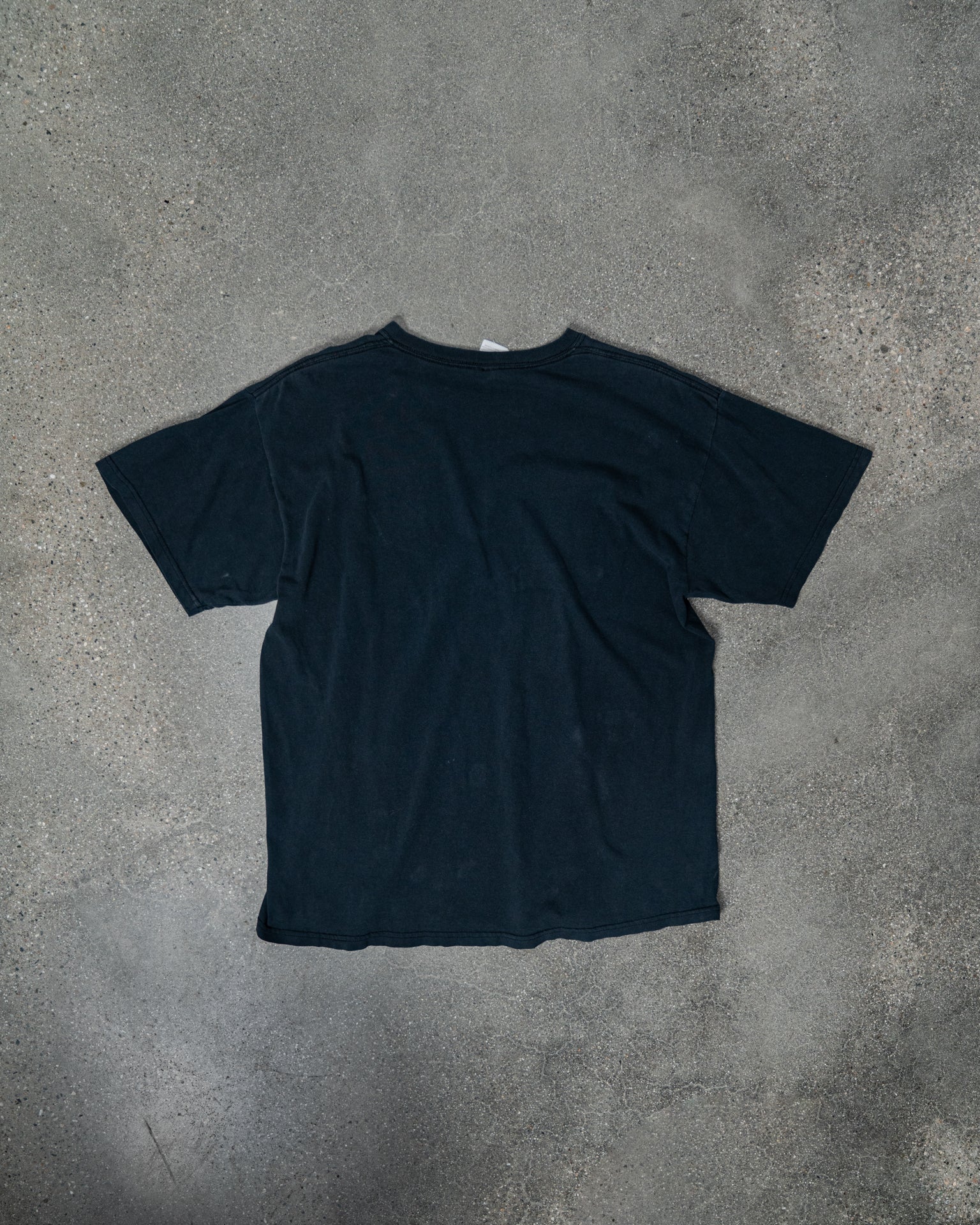 Vintage Call Of Duty Black Ops Tee – L (Runs Medium) - Milhouse Ltd Premium Gaming Product - Gifts for Gamers - Elevate your Gaming Setup