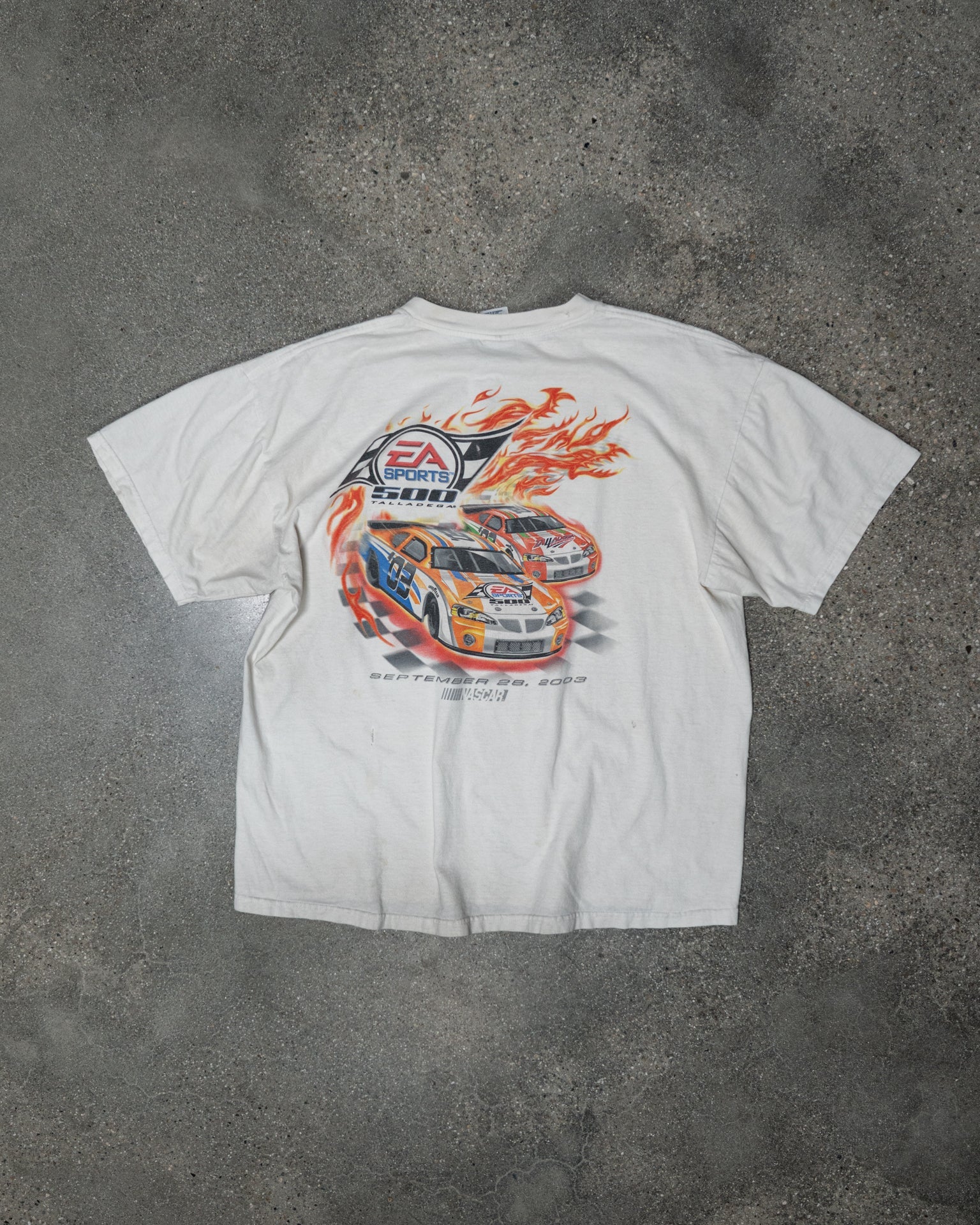 Vintage 'EA SPORTS 500 Talladega' Tee – XL - Milhouse Ltd Premium Gaming Product - Gifts for Gamers - Elevate your Gaming Setup