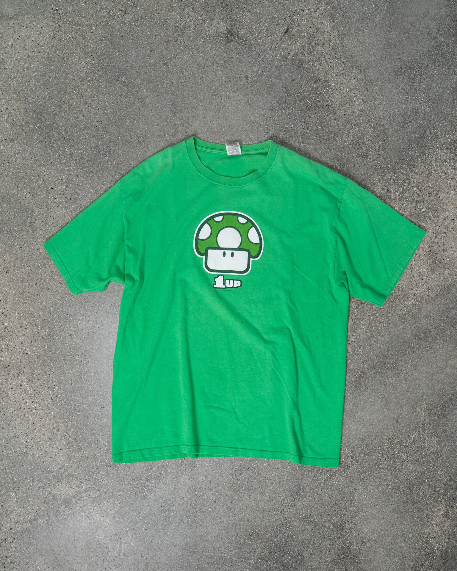 Vintage Mario 1up Tee – XL - Milhouse Ltd Premium Gaming Product - Gifts for Gamers - Elevate your Gaming Setup